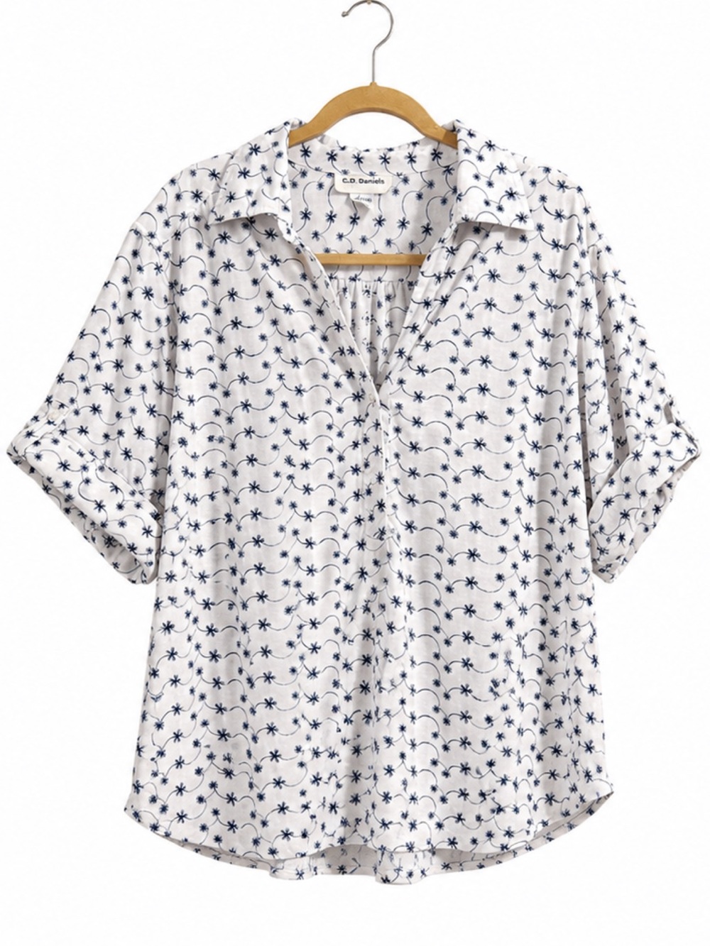 C.D. Daniels 3X White & Navy Stitching Print Roll Tab Sleeve Stretch Blouse